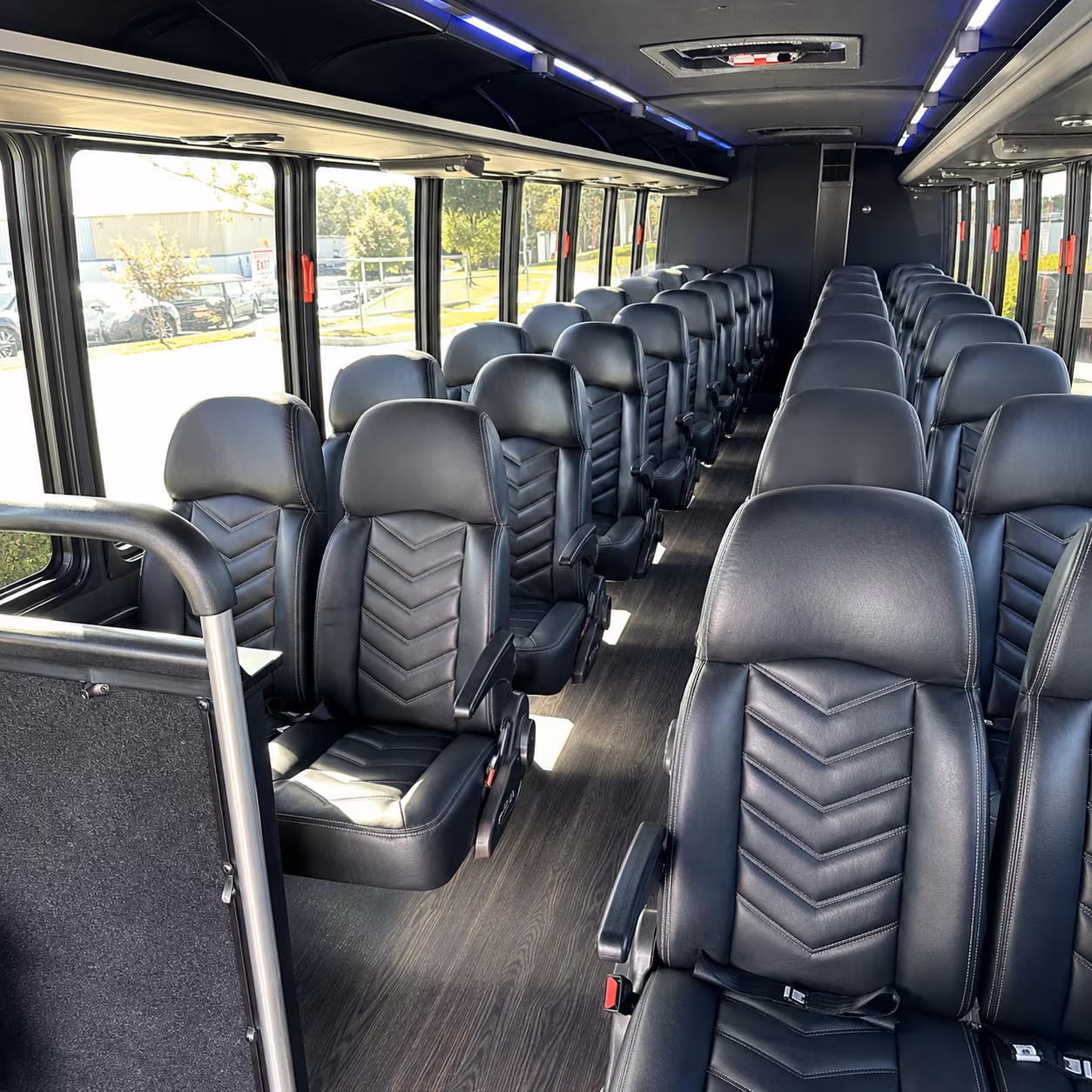 farmington hills bus rentals