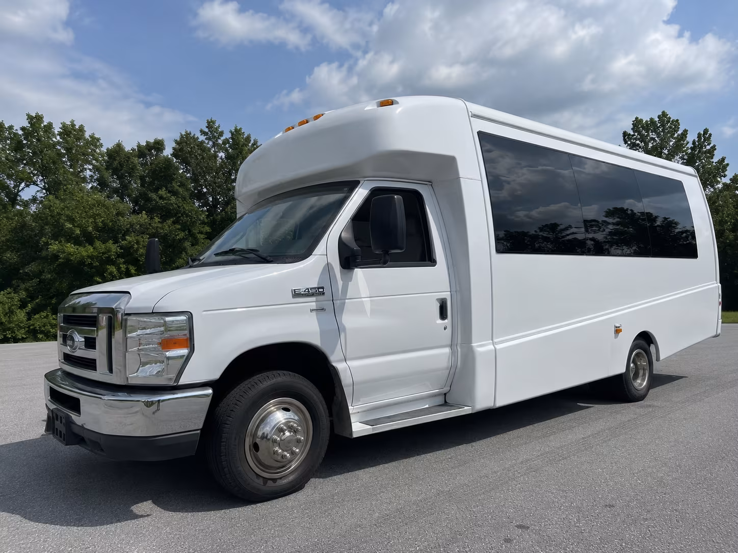 find your livonia prom party bus transportation here