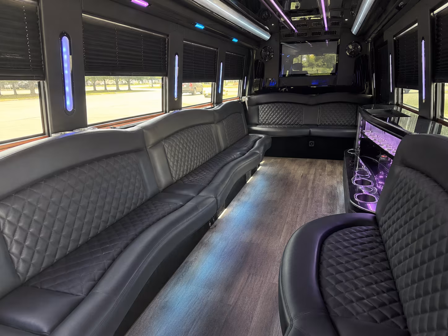 find your livonia wedding party bus transportation here