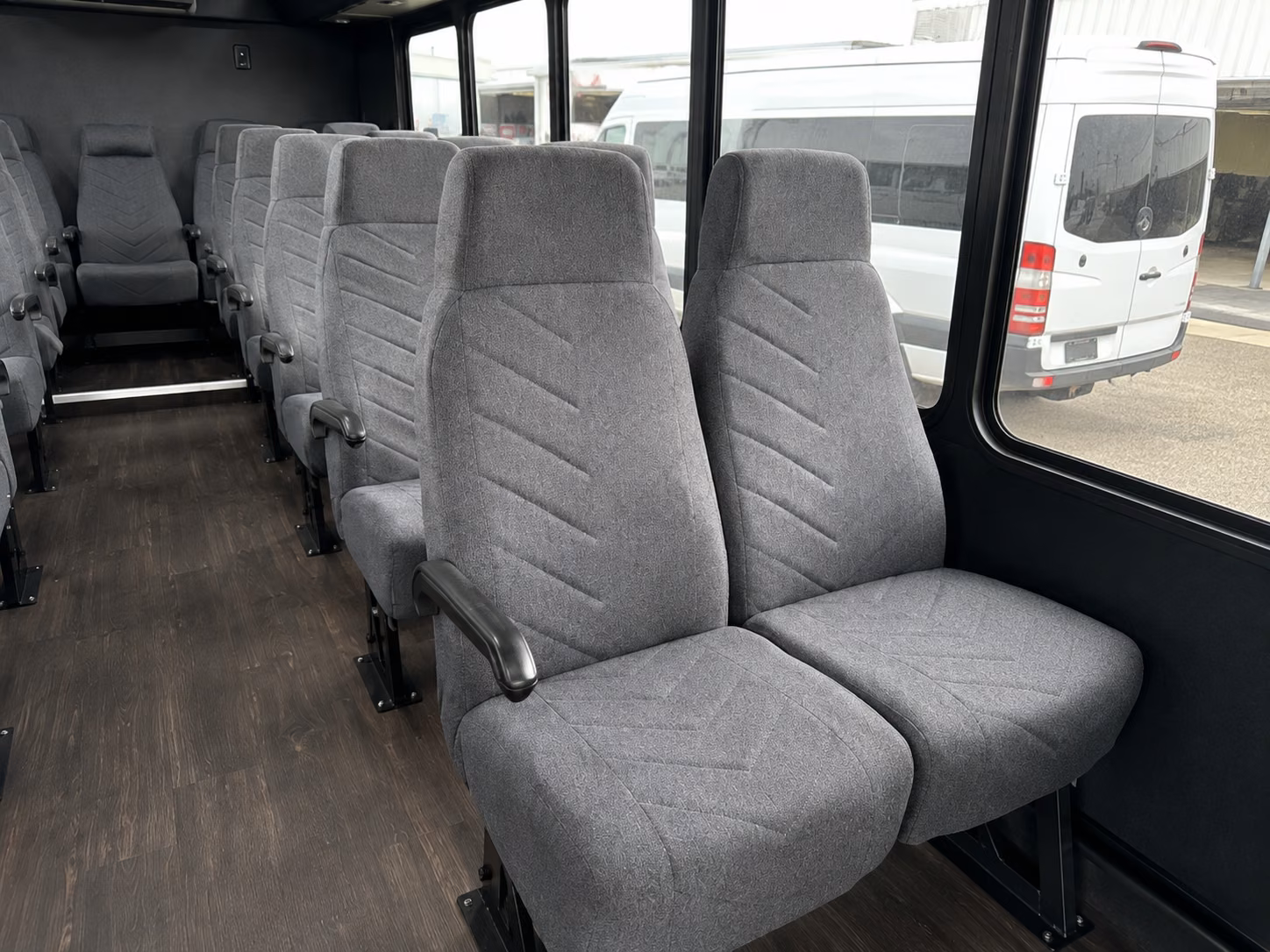 pontiac book charter buses for government military groups in pontiac