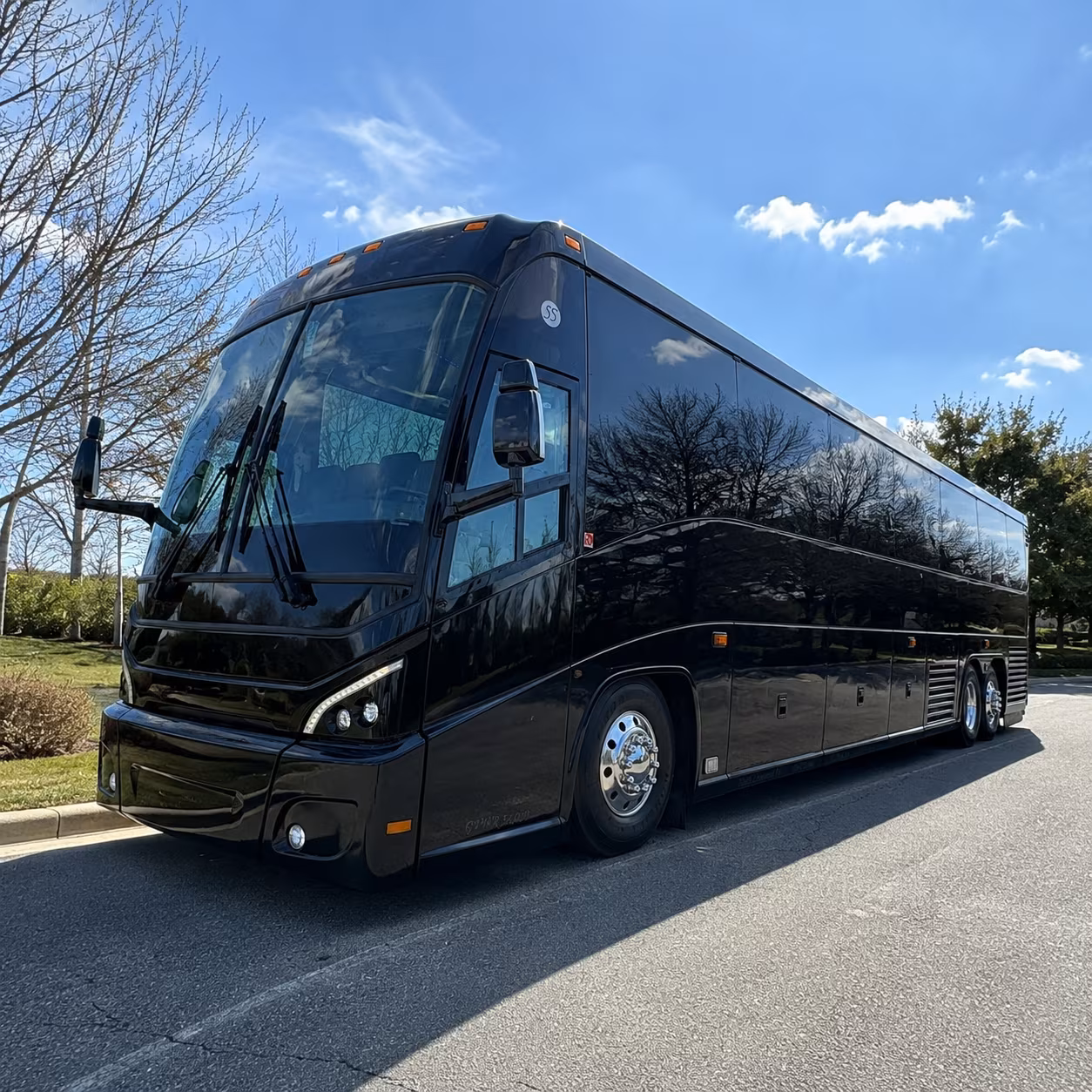 pontiac get your employees to work on time with a pontiac charter bus