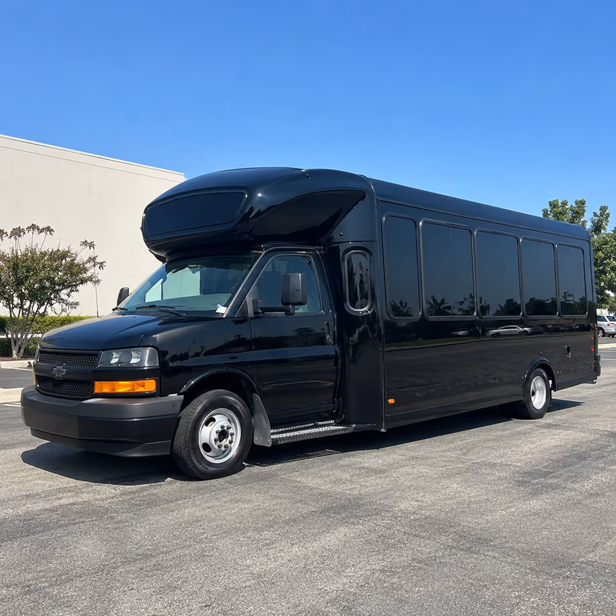 royal oak bus rental services to royal oak area installations