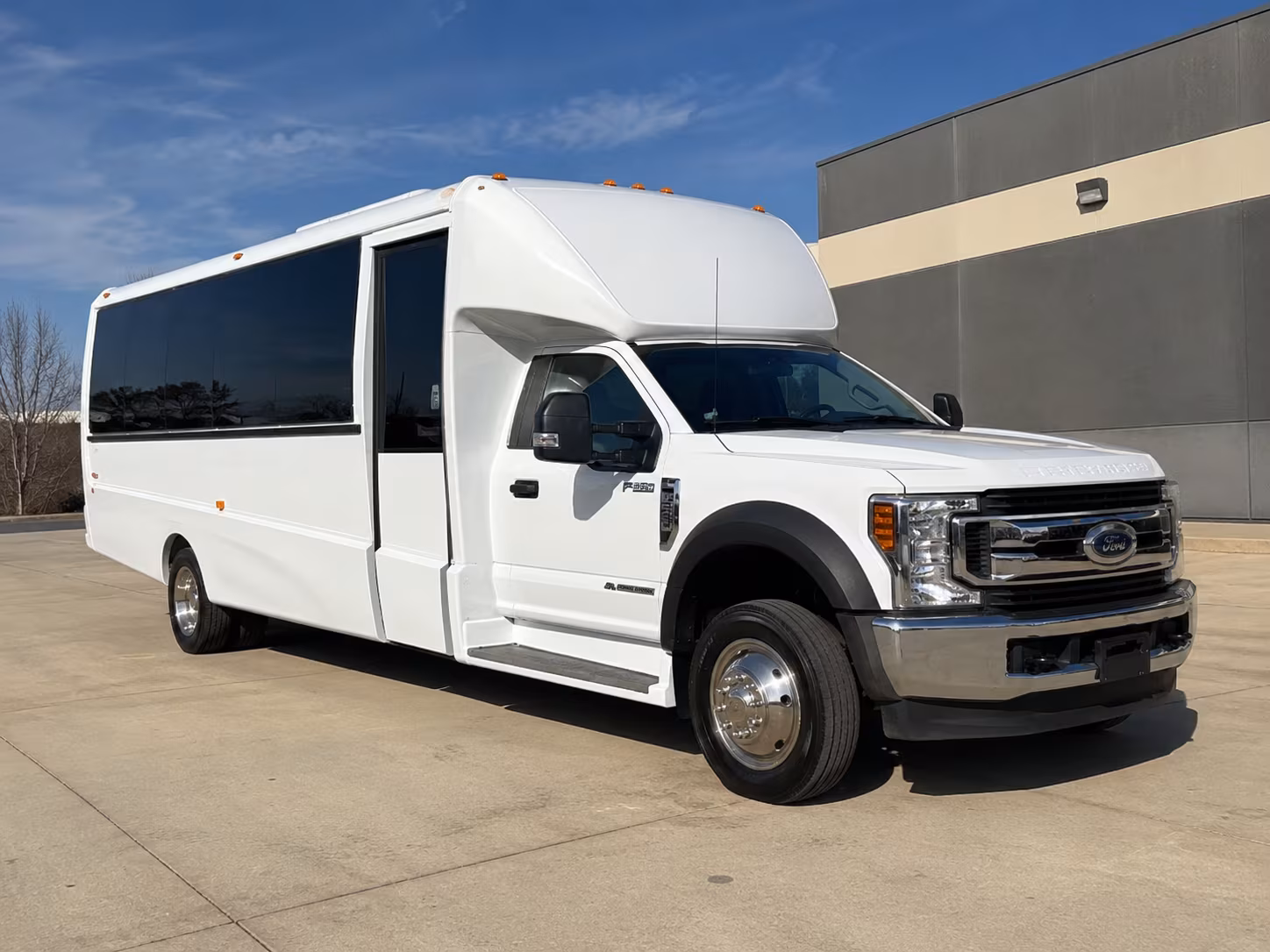 southfield private airport shuttle bus rentals in southfield