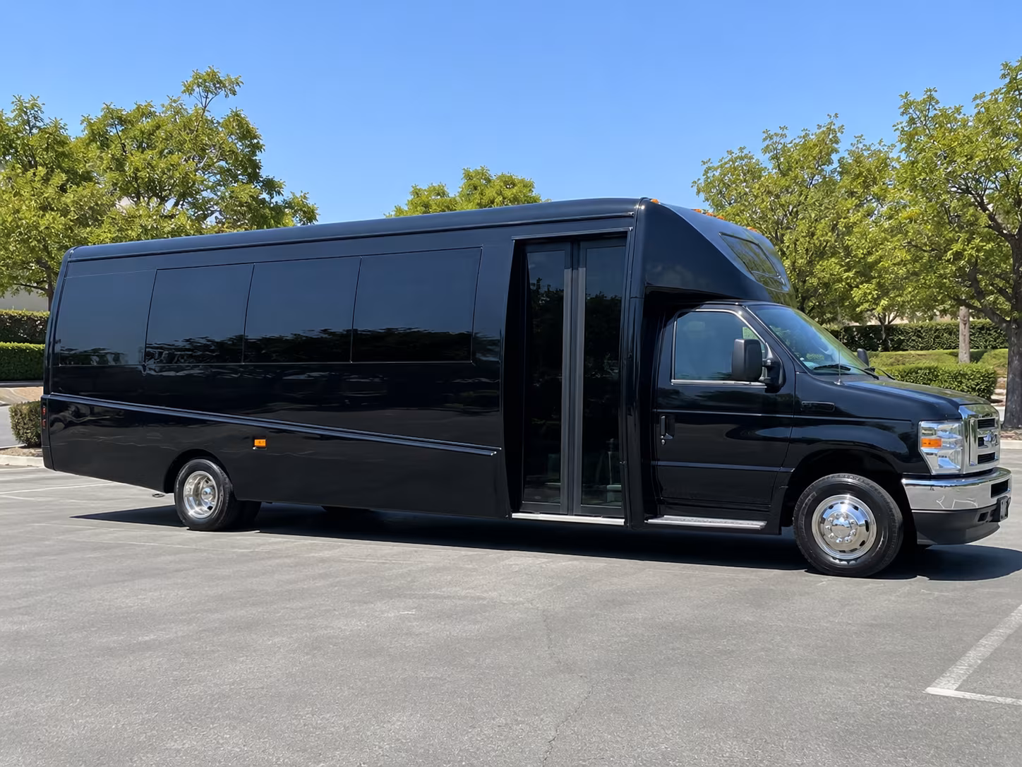 taylor shuttle buses for taylor employees
