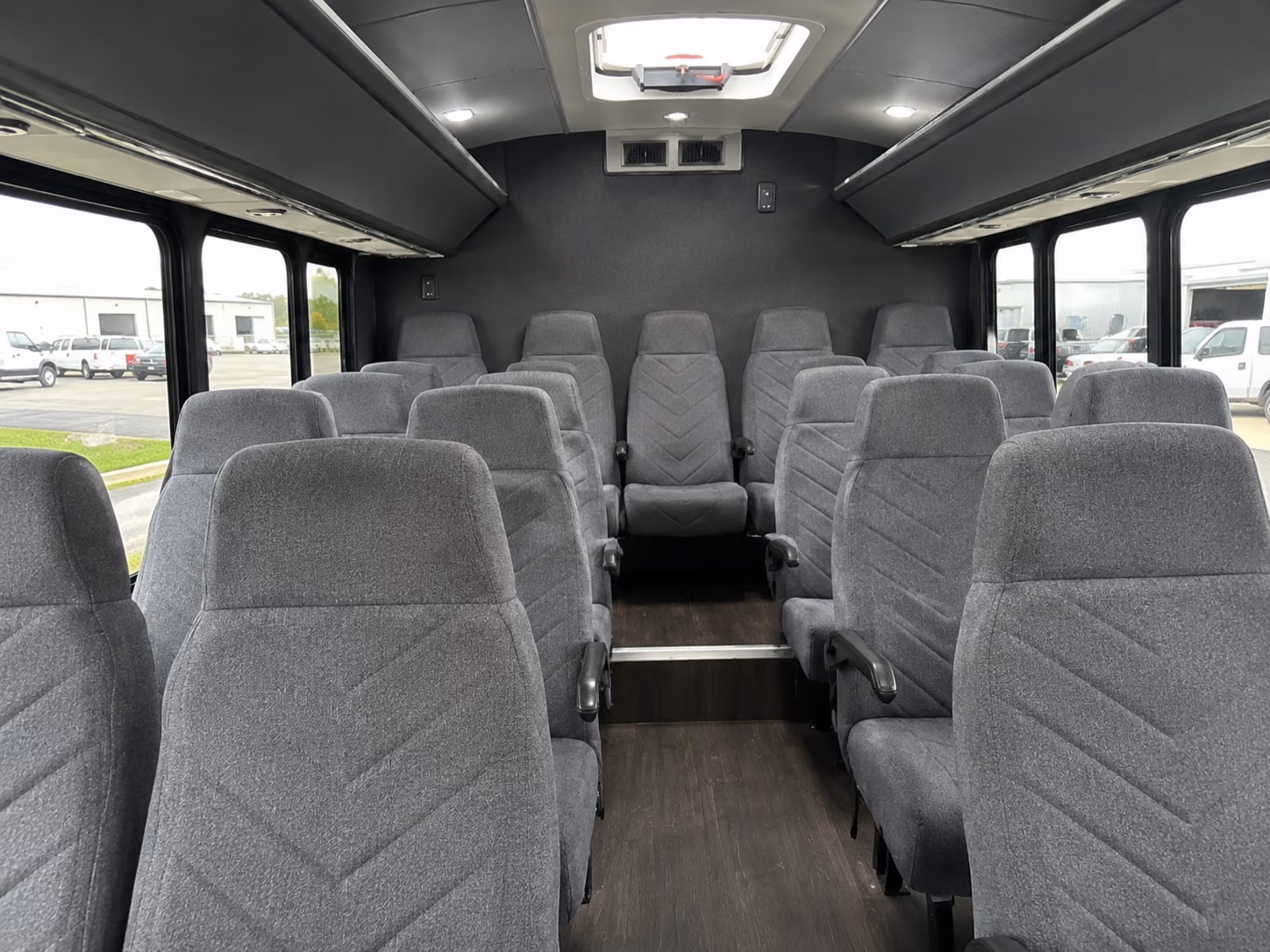 warren transportation for warren wedding parties and guests